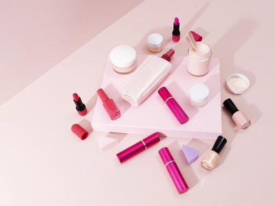 Pengusaha Kosmetik Teriak, Produk Ilegal Berkeliaran di E-Commerce