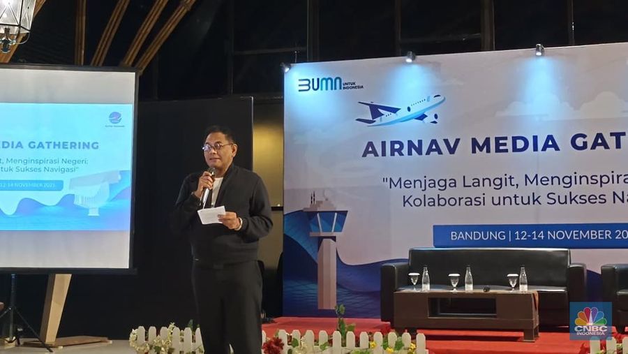 Konferensi Pers mengenai Program AirNav Indonesia Menjelang Natal 2025 dan Tahun Baru 2026 di Bandung, Rabu (12/11/2025). (CNBC Indonesia/Martyasari Rizky)