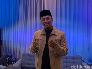 Opick Jadi Diri Sendiri di Konser 30 Tahun Berkarya