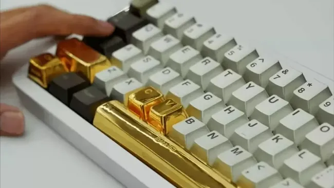 Perusahaan Bagi-bagi Emas Rp 750 Juta Buat Karyawan, Netizen Iri