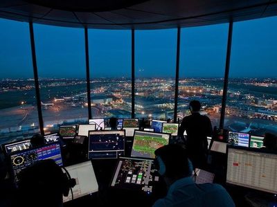 Petugas ATC Bandara RI Bakal Punya Lisensi Pilot, Apa Manfaatnya?