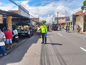Mobil Tabrak Pejalan Kaki di Purwokerto, 2 Orang Tewas dan 3 Luka-luka