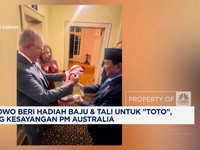 Video:Prabowo Beri Hadiah Untuk 