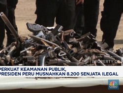 Video: Presiden Peru Musnahkan 8.200 Senjata Ilegal