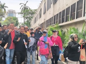 Roy Suryo Dkk Hadiri Pemeriksaan Kasus Tudingan Ijazah Palsu Jokowi di Polda Metro
