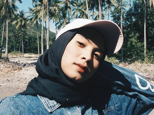 Viral Kisah Sister Hong Lombok, Makeup Artist Cantik Ternyata Pria