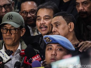 Video: Kubu Jokowi-Roy Suryo cs Ikut Gelar Perkara Khusus di Polda Metro
