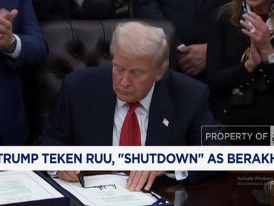 Video: Trump Teken RUU, 