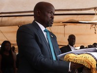 Situasi Politik Memanas, Presiden Pecat Wapres dan Bos Bank Sentral