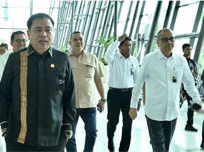 Lasarus Mau Pelayanan Bandara Terus Membaik, Bisa Belajar dari Changi