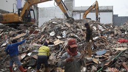 Ahmad Sahroni Rogoh Rp 250 Juta untuk Bongkar Rumah Mewahnya di Tj Priok