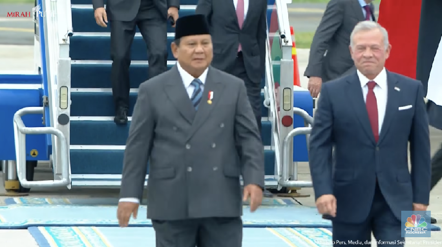 Presiden Prabowo Sambut Kedatangan Raja Abdullah II ibn Al Hussein di Indonesia, 14 Nov 2025. (Tangkapan Layar Youtube)