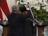 Prabowo Dapat Gelar Bejeweled Grand Cordon Al Nahda dari Raja Yordania