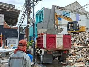 Usai Dijarah, Rumah Ahmad Sahroni Kini Rata dengan Tanah
