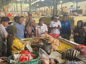Jelang Galungan, Cabai Rawit Rp 30 Ribu-Daging Ayam Rp 46 Ribu per Kg