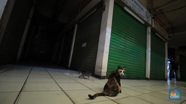 Mendadak Pedagang Pasar Pramuka Tutup Semua Kios, Ada yang Disegel