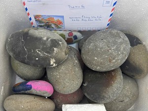 Usai Viral, Turis Kembalikan Batu yang Dicuri dari Pantai