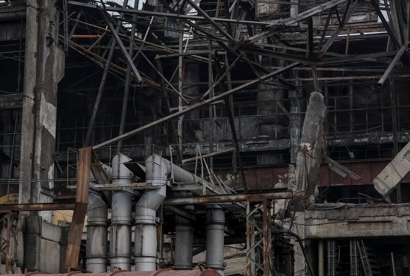 Pembangkit listrik tenaga termal yang rusak akibat serangan rudal Rusia baru-baru ini, di tengah serangan Rusia terhadap Ukraina, di lokasi yang dirahasiakan di Ukraina, 13 November 2025. REUTERS/Gleb Garanich