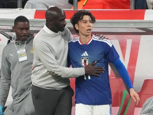 Pemain Jepang Ao Tanaka Minta Maaf Usai Bikin Kaki Pemain Lawan Patah