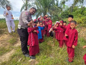 Aksi Hijau di Rohul, Ratusan Siswa Tanam Pohon Serentak di 23 Sekolah
