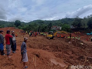 Cegah Hujan, BNPB Bakal Modifikasi Cuaca di Lokasi Longsor Cibeunying Cilacap