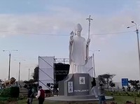 Patung Raksasa Paus Leo XIV Diresmikan di Peru, Tingginya 5 Meter!