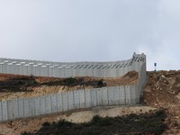 Geger, Muncul Tembok 4.000 Meter Diperbatasan Lebanon-Israel