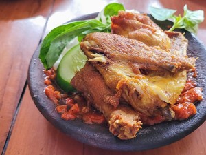 Waduh! Diduga Habis Makan Ayam Gepuk, Pria Ini Kena Penyakit Kencing Tikus