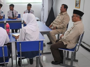 Video di Depan Prabowo, Mendikdasmen Klaim Kirim 172.550 IFP ke Sekolah