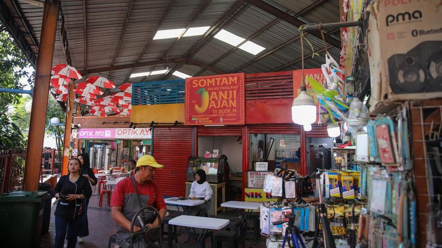 District Blok M yang sempat sepi ditinggal pedagang karena menolak kenaikan harga sewa, kini sudah diisi kembali oleh pedagang. (CNBC Indonesia/Faisal Rahman)