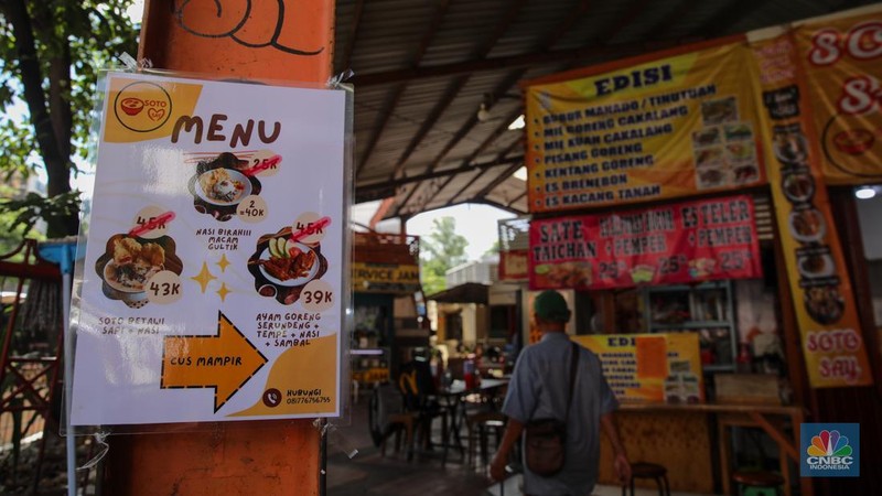 District Blok M yang sempat sepi ditinggal pedagang karena menolak kenaikan harga sewa, kini sudah diisi kembali oleh pedagang. (CNBC Indonesia/Faisal Rahman)