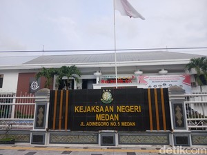 Dirut Laporkan Dugaan Korupsi di PUD Pasar Kota Medan ke Kejaksaan