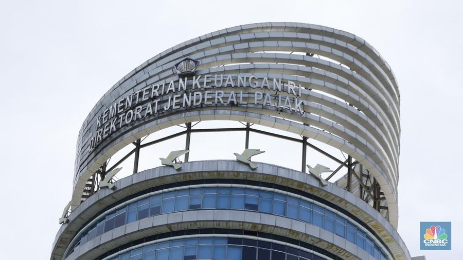 Gedung Kementerian Keuangan RI Direktorat Jenderal Pajak, Selasa (17/11/2025). (CNBC Indonesia/Tri Susilo)
