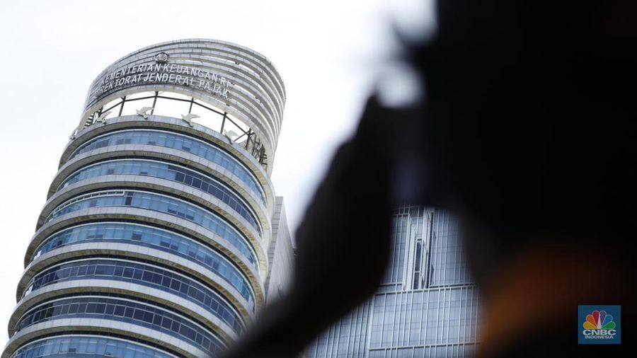 Gedung Kementerian Keuangan RI Direktorat Jenderal Pajak, Selasa (17/11/2025). (CNBC Indonesia/Tri Susilo)