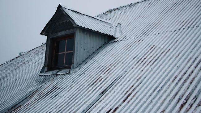 71 Sekolah Ditutup, Ada Asbes Beracun di Bak Pasir Anak-Anak