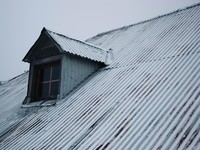 71 Sekolah Ditutup, Ada Asbes Beracun di Bak Pasir Anak-Anak