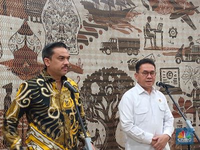 Pedagang Thrifting Disebut Mulai Banting Setir Jual Barang Lokal