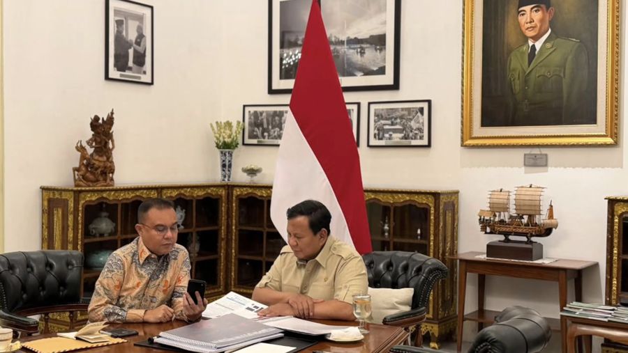 Presiden Prabowo Subianto dan Wakil Ketua DPR RI Prof. Sufmi Dasco Ahmad menggelar pertemuan di Istana Merdeka, Jakarta, pada Senin (17/11/2025). (Istagram/Sekretariat.Kabinet)