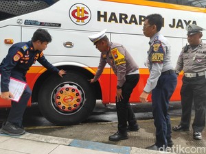 Ramp Check Awali Operasi Zebra Semeru di Polres Blitar Kota