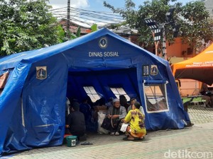 Cerita Kakek Sujiono Sempat Terpeleset di Rumah Saat Padamkan Kebakaran Benhil