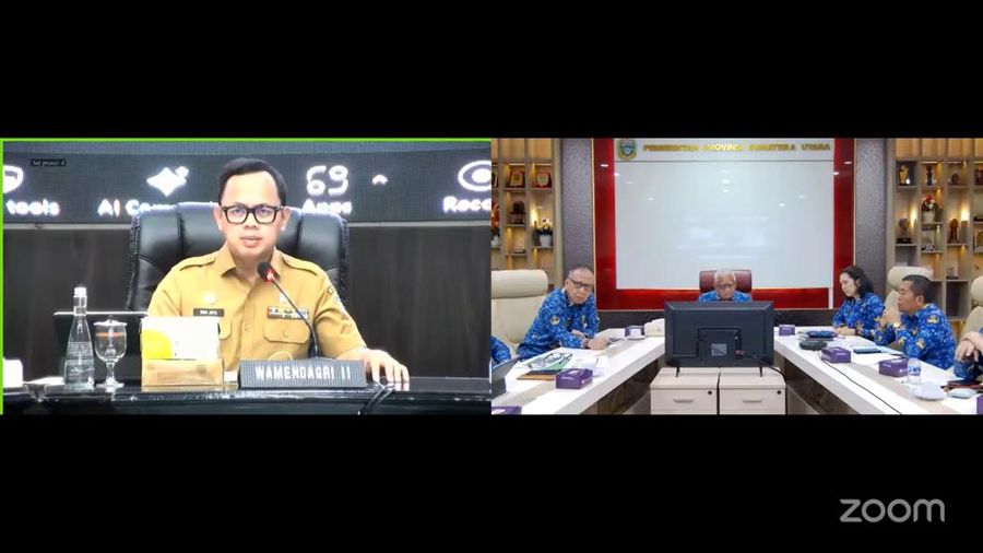 Wamendagri Bima Arya saat memimpin Rapat Koordinasi Pengendalian Inflasi Daerah Tahun 2025, Senin (17/11/2025). (Tangkapan Layar Youtube/Kemendagri)