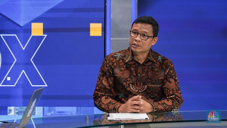 Direktur Jenderal Pajak, Bimo Wijayanto dalam program CNBC Indonesia Squawk Box di Jakarta, Selasa (18/11/2025). (CNBC Indonesia/Tias Budiarto)