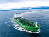 3 Kapal BBM Pertamina Akhirnya Bersandar di Medan