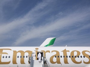Emirates Setop Sementara Seluruh Penerbangan Akibat Situasi Timur Tengah
