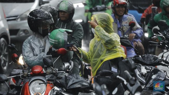 Zona Siaga Hujan Tinggi Saat Libur Nataru, Terus Meluas ke Bali
