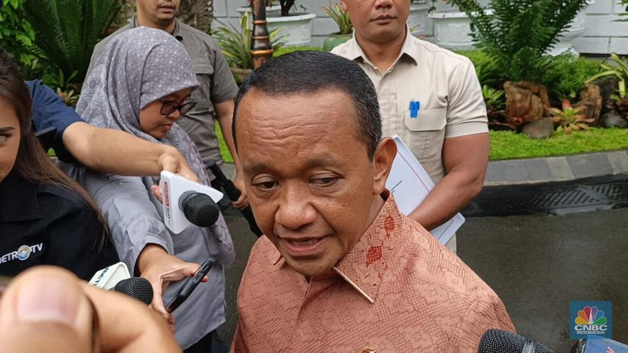 Menteri Energi dan Sumber Daya Mineral (ESDM) Bahlil Lahadalia. (CNBC Indonesia/Emir Yanwardhana)