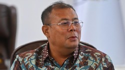 Waka DPR Banjir Kritik usai Sebut Tak Perlu Ahli Gizi di MBG, BGN Bilang Gini