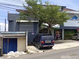 Polda Olah TKP Lanjutan Lokasi Tewasnya Bu Dosen Untag, Amankan Obat-obatan