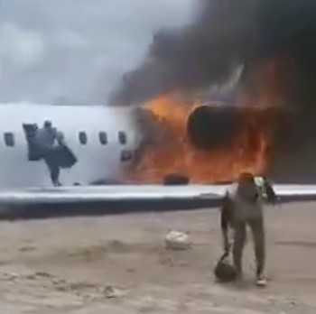 Detik-Detik Pesawat Menteri Terbakar, Gosong Tinggal Bangkai & Kepala