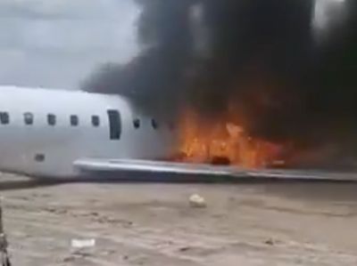 Pesawat Menteri & Rombongan Tiba-Tiba Terbakar, Tergelincir Mendarat